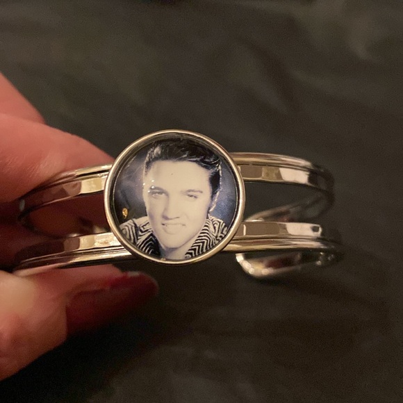 Elvis Snap Button Bracelet Cuff - Picture 3 of 7